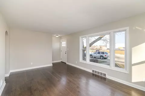 Living - 18524 Chicago Ave, Lansing, IL 60438 photo 2 of 2
