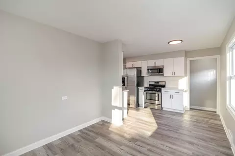Kitchen - 18524 Chicago Ave, Lansing, IL 60438 photo 1 of 3