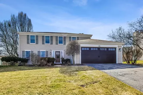 1911 Victoria Rd, Mundelein, IL 60060