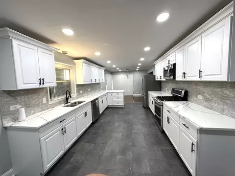 Kitchen - 665 S Cedar Ave, Elmhurst, IL 60126 photo 1 of 3