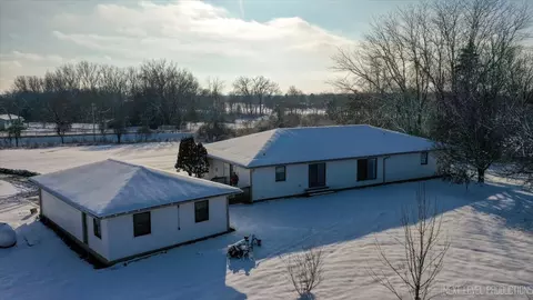 Exterior - 18802 Mcguire Rd, Harvard, IL 60033 photo 7 of 7
