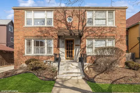 1038 Superior St #1W, Oak Park, IL 60302