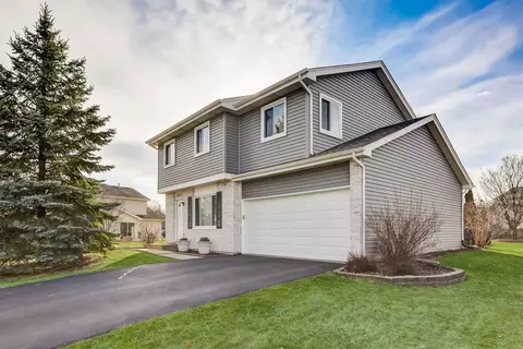 2823 Emma Cir, Aurora, IL 60504