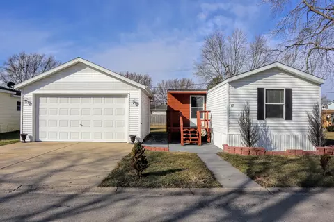 17 Countryside Ests, Sandwich, IL 60548