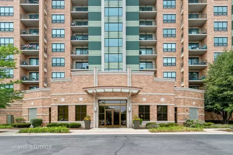 6420 Double Eagle Dr #1208, Woodridge, IL 60517