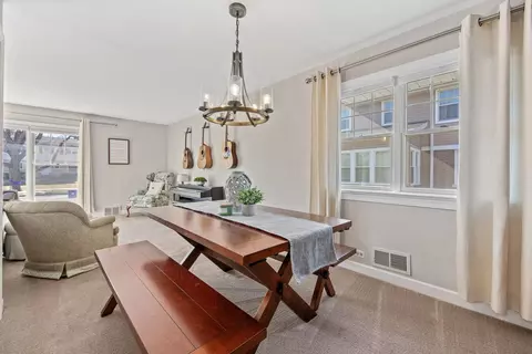 Dining - 719 E Willow Ave, Wheaton, IL 60187 photo 4 of 5