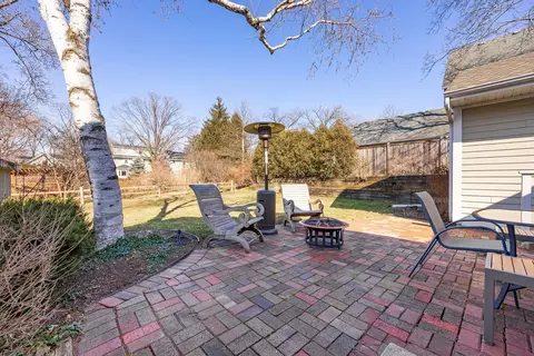 Exterior - 719 E Willow Ave, Wheaton, IL 60187 photo 4 of 7