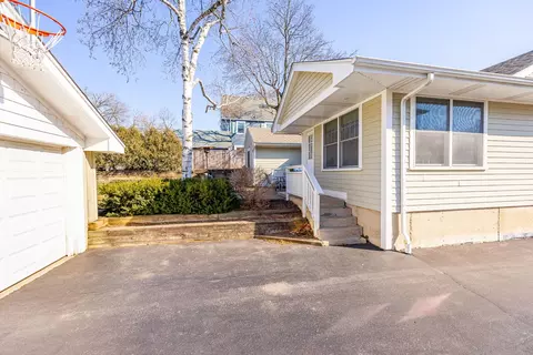 Exterior - 719 E Willow Ave, Wheaton, IL 60187 photo 7 of 7