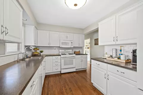 Kitchen - 719 E Willow Ave, Wheaton, IL 60187 photo 1 of 3