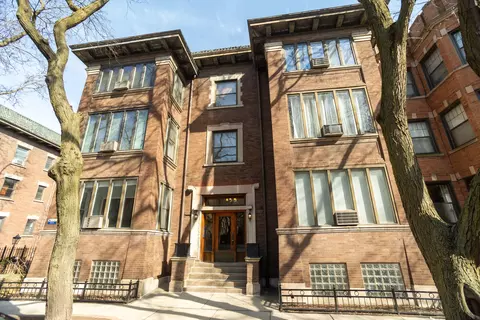 3743 N Pine Grove Ave #1, Chicago, IL 60613