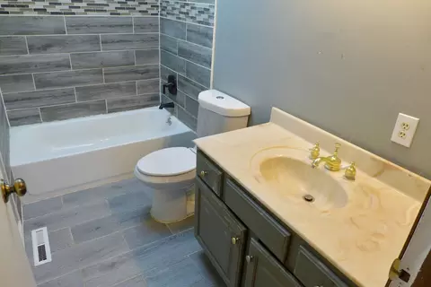 Bath - 1911 Flower St, Mchenry, IL 60050 photo 1 of 2
