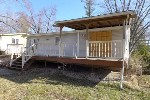 Exterior - 1911 Flower St, Mchenry, IL 60050 photo 4 of 5