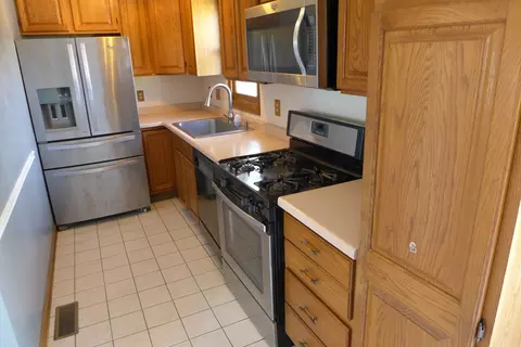 Kitchen - 1911 Flower St, Mchenry, IL 60050 photo 1 of 2