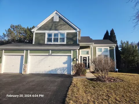 679 N Autumn Cir, Lindenhurst, IL 60046