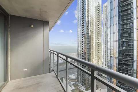 450 E Waterside Dr #1706, Chicago, IL 60601 photo 11