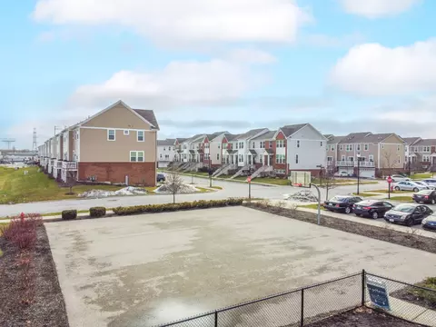 13 Nicholas Dr E, Des Plaines, IL 60016 photo 34