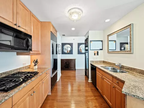 Kitchen - 21 E Huron St #2302, Chicago, IL 60611 photo 4 of 7