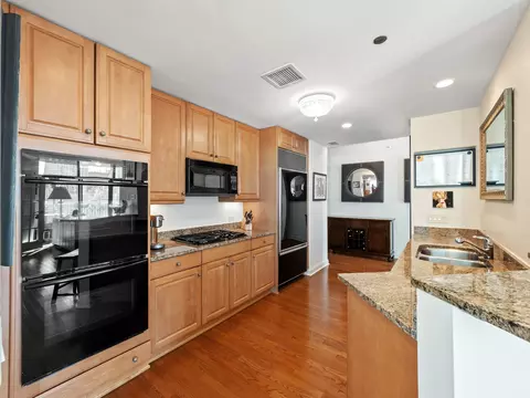 Kitchen - 21 E Huron St #2302, Chicago, IL 60611 photo 3 of 7