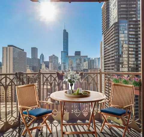 Exterior - 21 E Huron St #2302, Chicago, IL 60611 photo 2 of 12