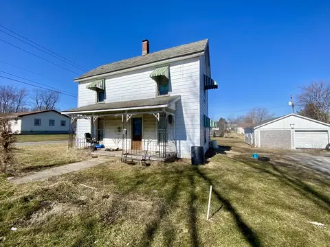 213 Vermilion St, Georgetown, IL 61846