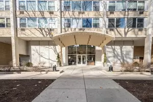 336 W Wellington Ave #1805, Chicago, IL 60657