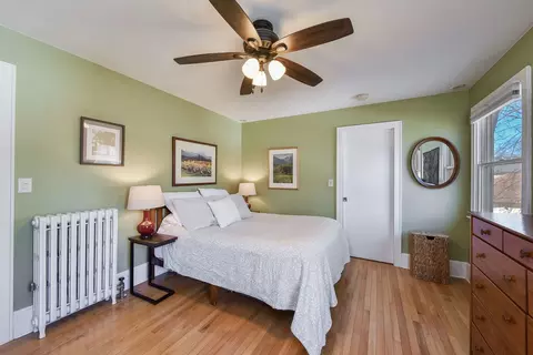 Bedroom - 515 E Prairie Ave, Wheaton, IL 60187 photo 1 of 3