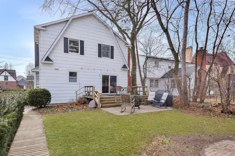 Exterior - 515 E Prairie Ave, Wheaton, IL 60187 photo 4 of 6