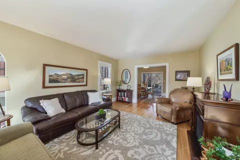 Living - 515 E Prairie Ave, Wheaton, IL 60187 photo 2 of 2
