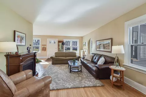 Living - 515 E Prairie Ave, Wheaton, IL 60187 photo 1 of 2
