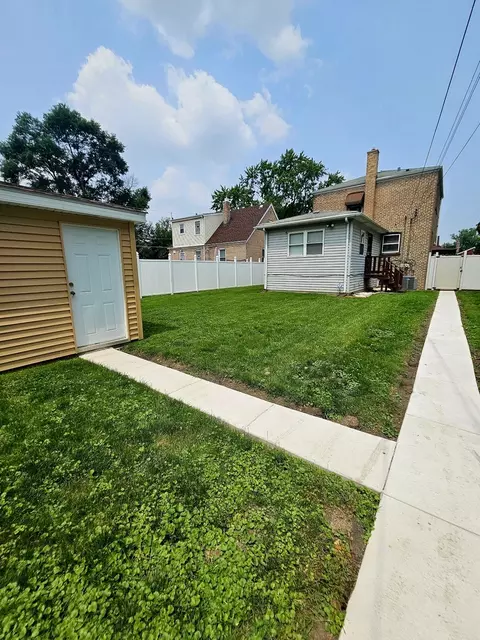 Exterior - 1253 E 95th Pl, Chicago, IL 60628 photo 2 of 4