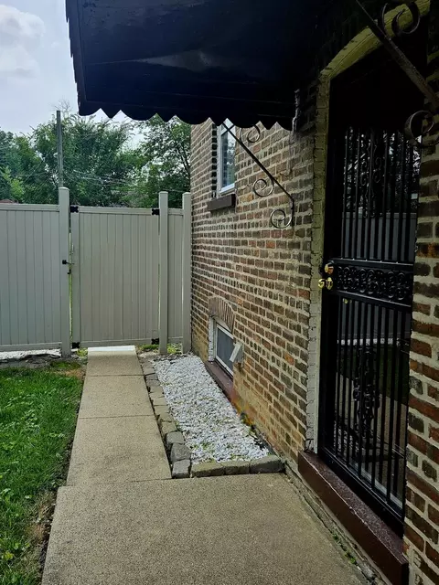 Other - 1253 E 95th Pl, Chicago, IL 60628 photo 3 of 5