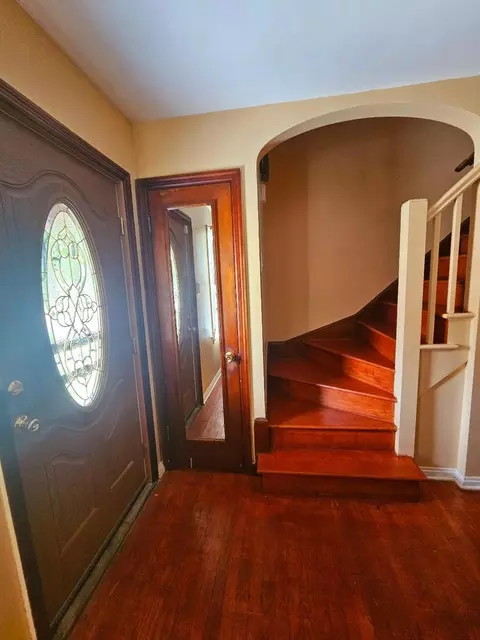 Entry Way - 1253 E 95th Pl, Chicago, IL 60628 photo 1 of 3