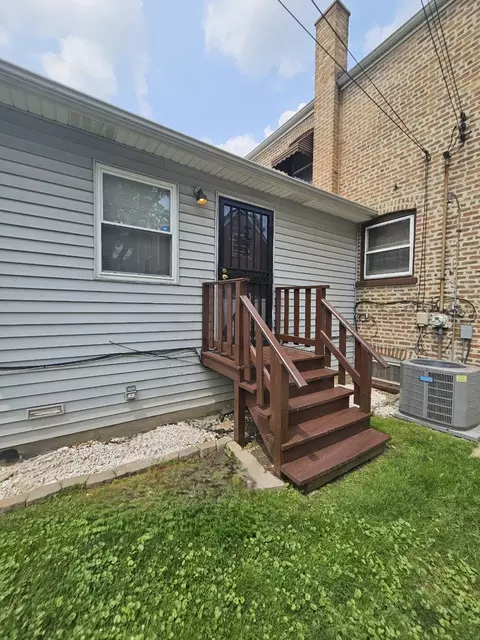 Exterior - 1253 E 95th Pl, Chicago, IL 60628 photo 3 of 4