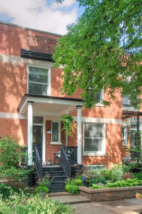1918 W Newport Ave, Chicago, IL 60657