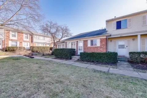 403 Salem Sq #403, Bolingbrook, IL 60440