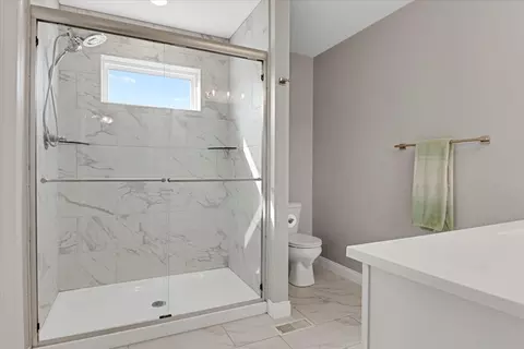 Bath - 311 Bobwhite Way, Normal, IL 61761 photo 2 of 4