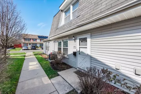 1945 Hancock Dr #1945, Hoffman Estates, IL 60169