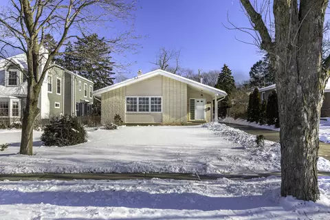 Exterior - 846 N Eagle St, Naperville, IL 60563 photo 4 of 5