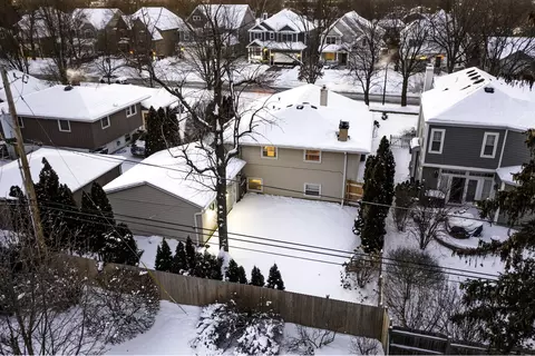 Exterior - 846 N Eagle St, Naperville, IL 60563 photo 3 of 5