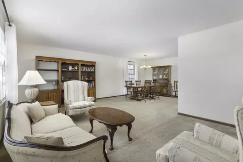 Living - 846 N Eagle St, Naperville, IL 60563 photo 3 of 5