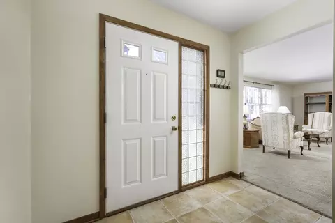 Entry Way - 846 N Eagle St, Naperville, IL 60563 photo 2 of 2