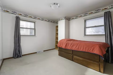 Bedroom - 846 N Eagle St, Naperville, IL 60563 photo 4 of 4