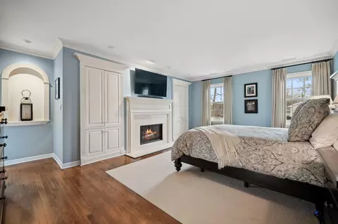Bedroom - 2002 Brandon Rd, Glenview, IL 60025 photo 1 of 5