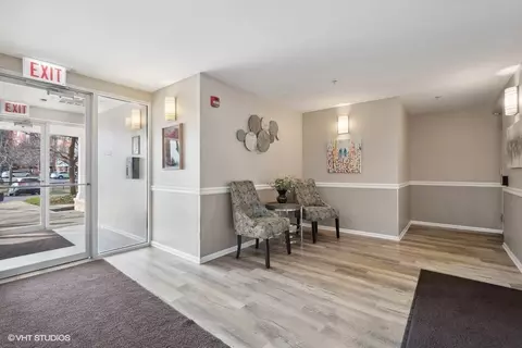 Living - 190 N Milwaukee Ave #706, Wheeling, IL 60090 photo 1 of 2