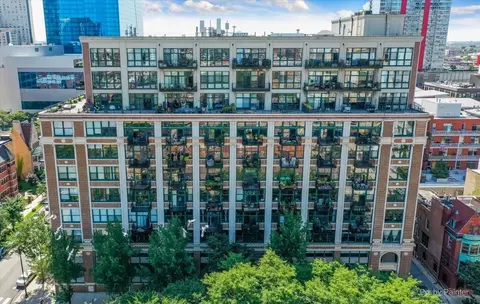 221 E Cullerton St #715, Chicago, IL 60616