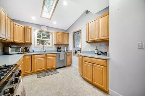 Kitchen - 1331 E Division St, Lockport, IL 60441 photo 3 of 3