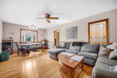 Living - 1331 E Division St, Lockport, IL 60441 photo 2 of 4