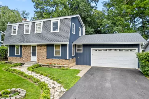 1409 Banbury Rd, Mundelein, IL 60060
