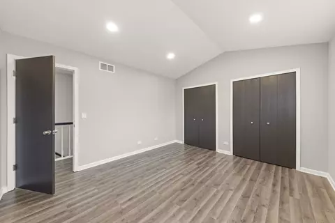 Bedroom - 1344 S Lorraine Rd #E, Wheaton, IL 60189 photo 3 of 5