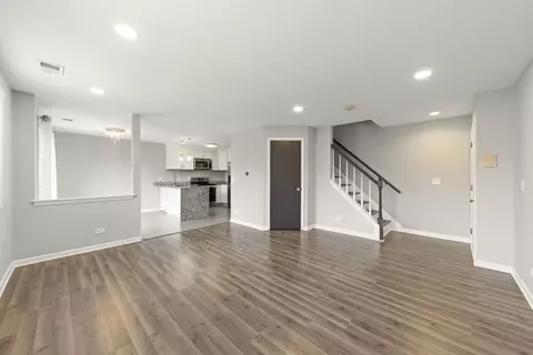 Living - 1344 S Lorraine Rd #E, Wheaton, IL 60189 photo 3 of 3